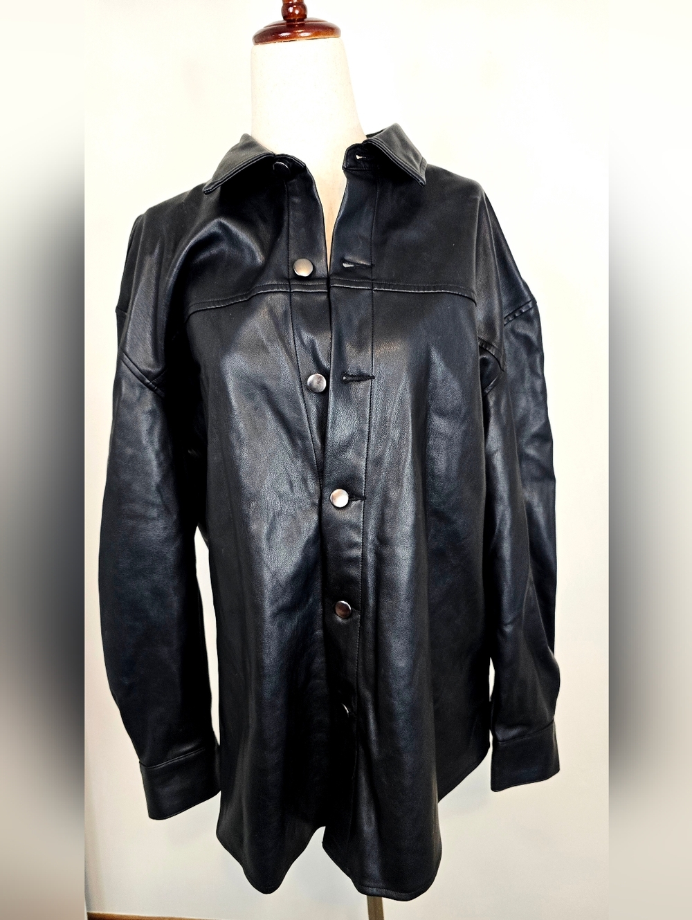 Black Faux Leather Shacket Oversized Button Front Minimalist Streetwear Classic - Picture 8 of 9